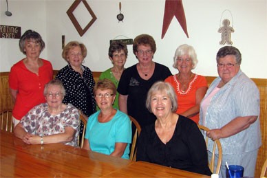 '59 gals at lunch